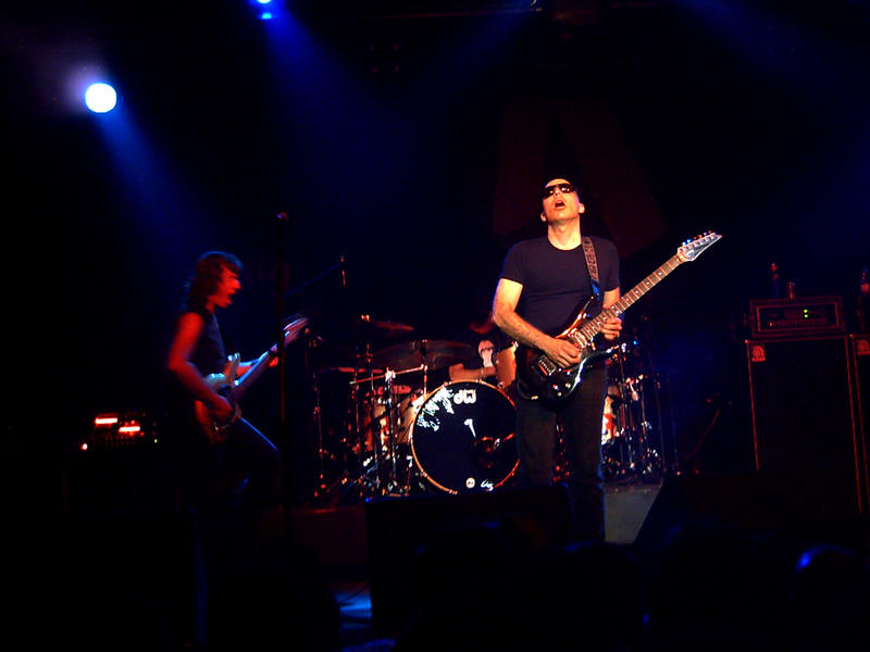Joe Satriani Live 01 by Zyankali on deviantART