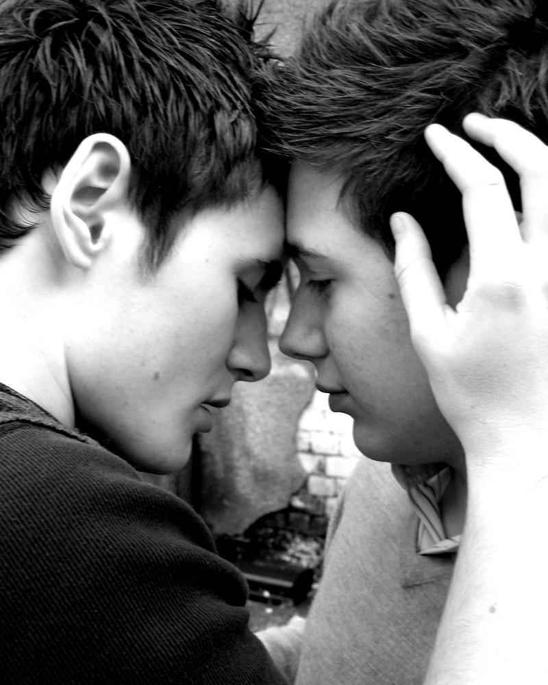 Cute Gay Kiss 5