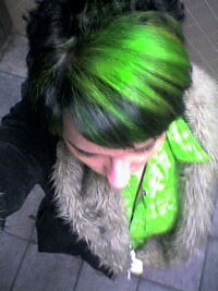 green_hair_by_pandaranther.jpg