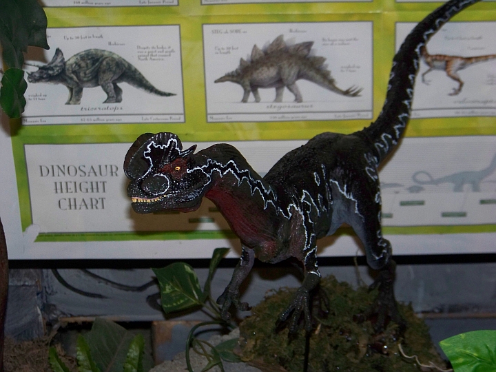 Jurassic_Park_Dilophosaurus_2_by_Blade_of_the_Moon.jpg