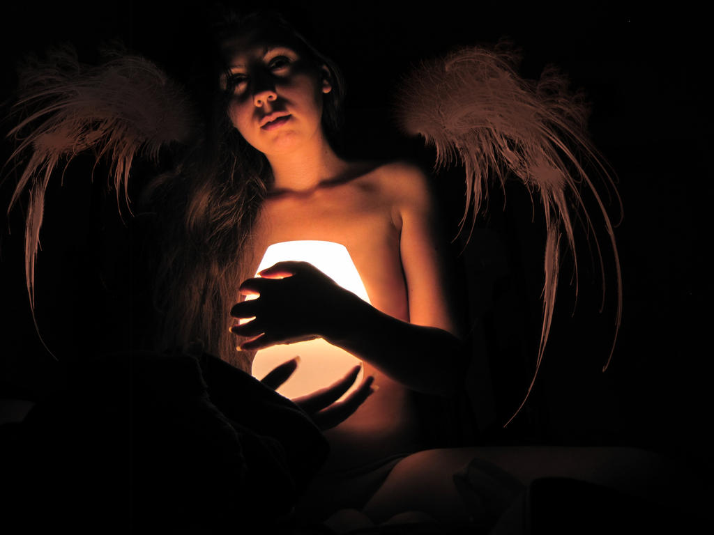 http://fc02.deviantart.net/fs49/i/2009/182/3/1/dark_angel_by_t0mka.jpg