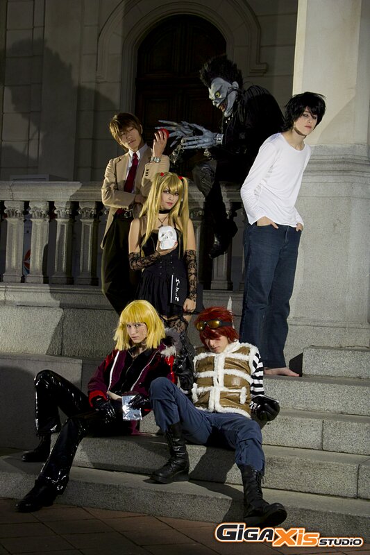 [Resim: death_note_group_by_jutsukino-d320aw5.jpg]