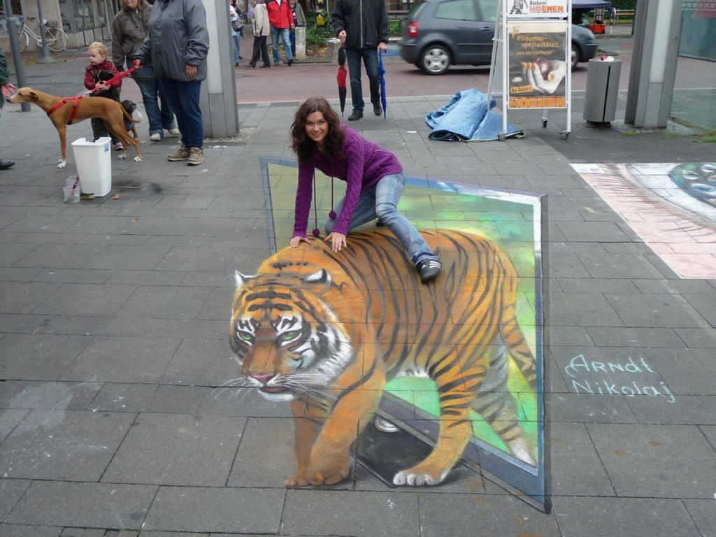 Thumb Street Art: Riding a Tiger (Optical Illusion)