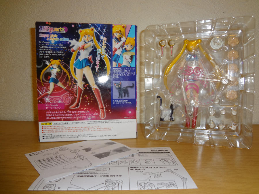 figuarts_sailor_moon_blister_2_by_aioros