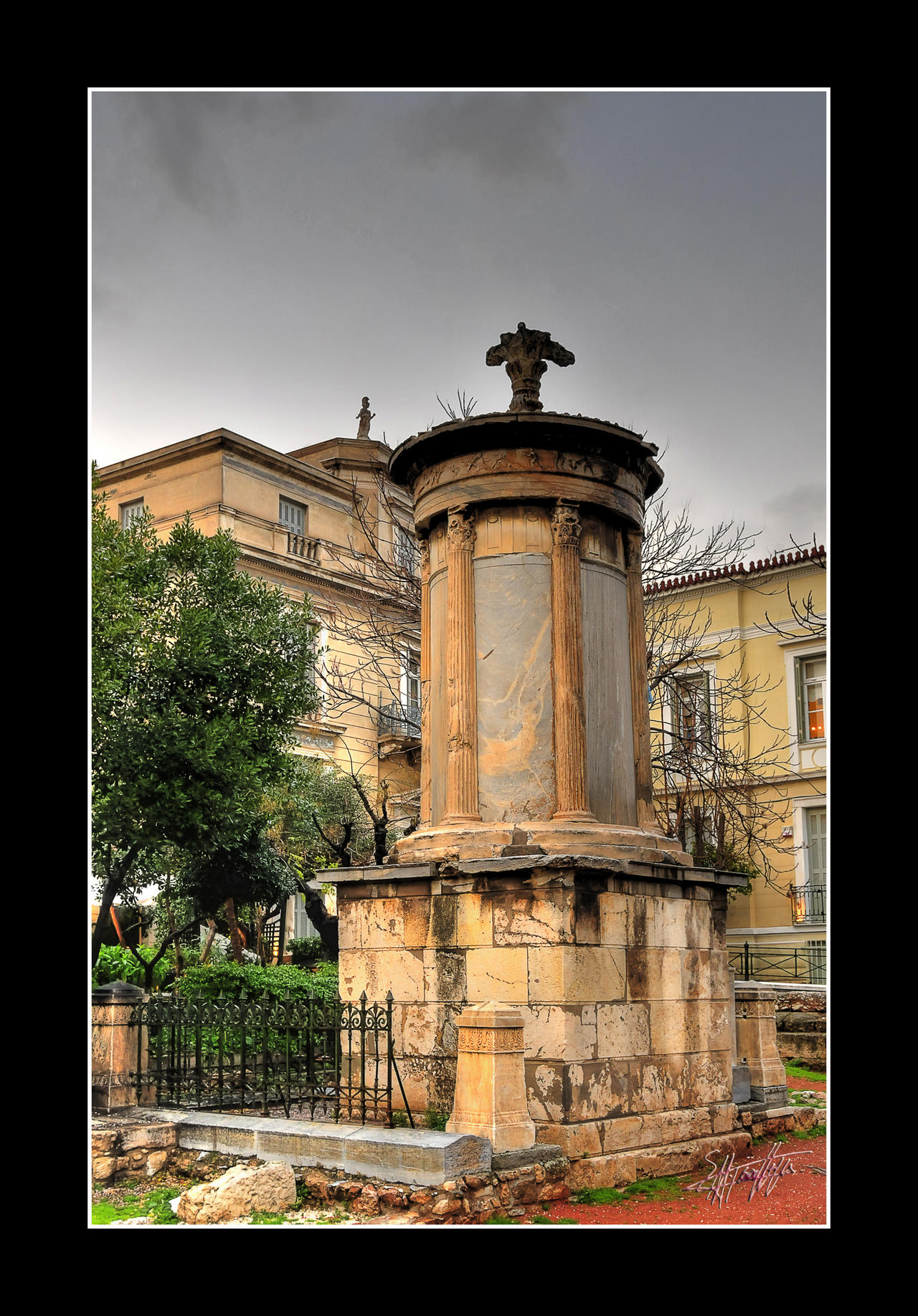 Diogenis_Monument_Plaka_Athens_by_etsap.jpg
