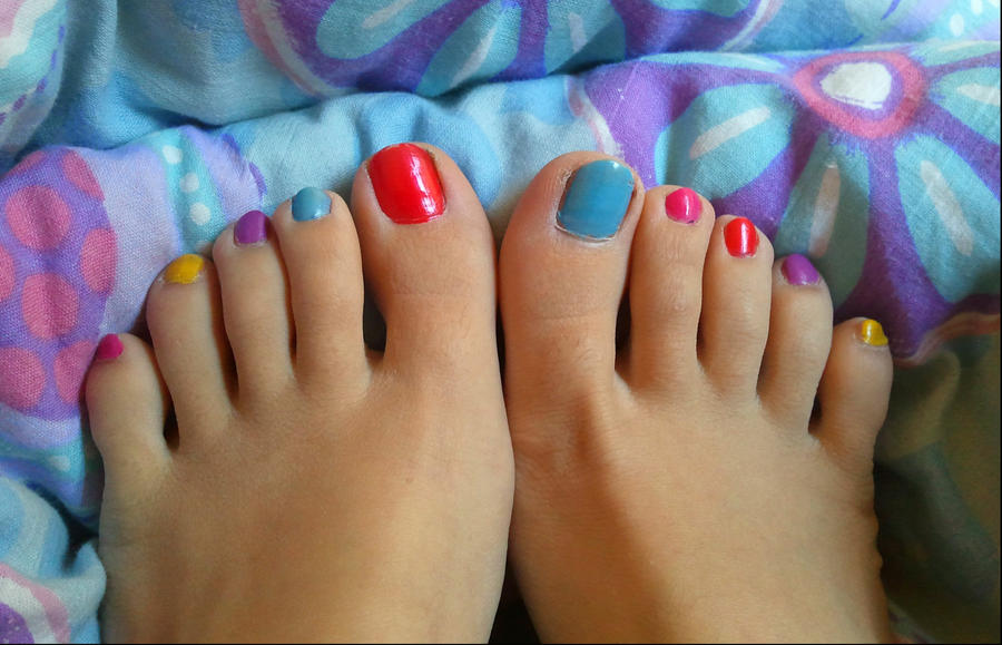 1000+ images about colored toes on Pinterest | Pedicures, Toe and Sexy feet
